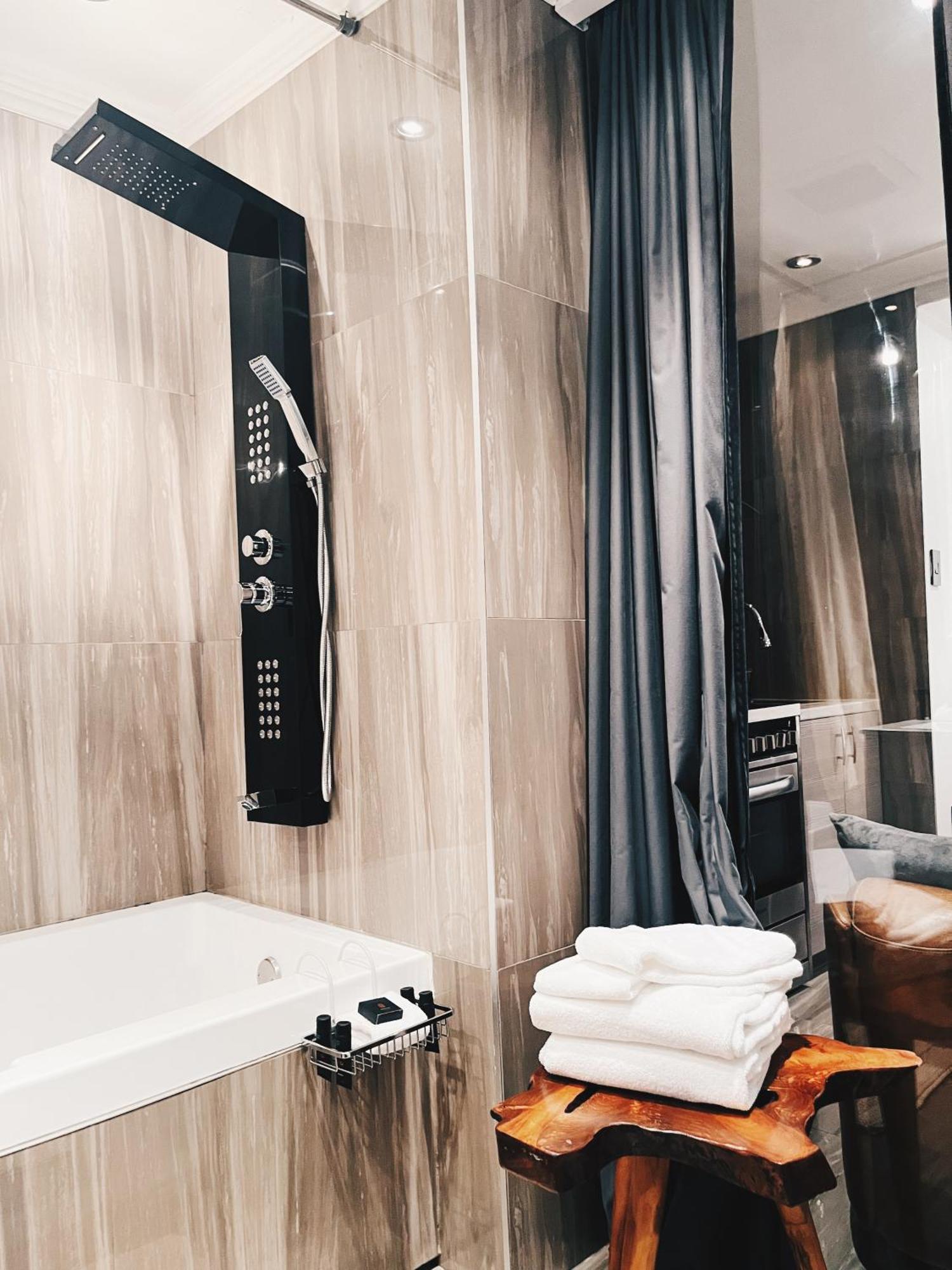 Hotel Kutuma Montréal Eksteriør billede
